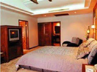 Golden City Hotel Foshan Bagian luar foto